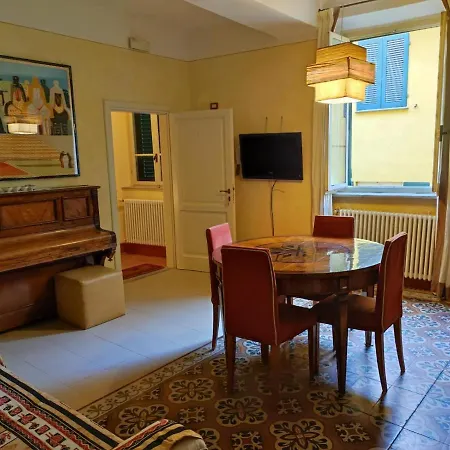 Apartment Boccherini's Ad Un Passo Dal Duomo Di Lucca